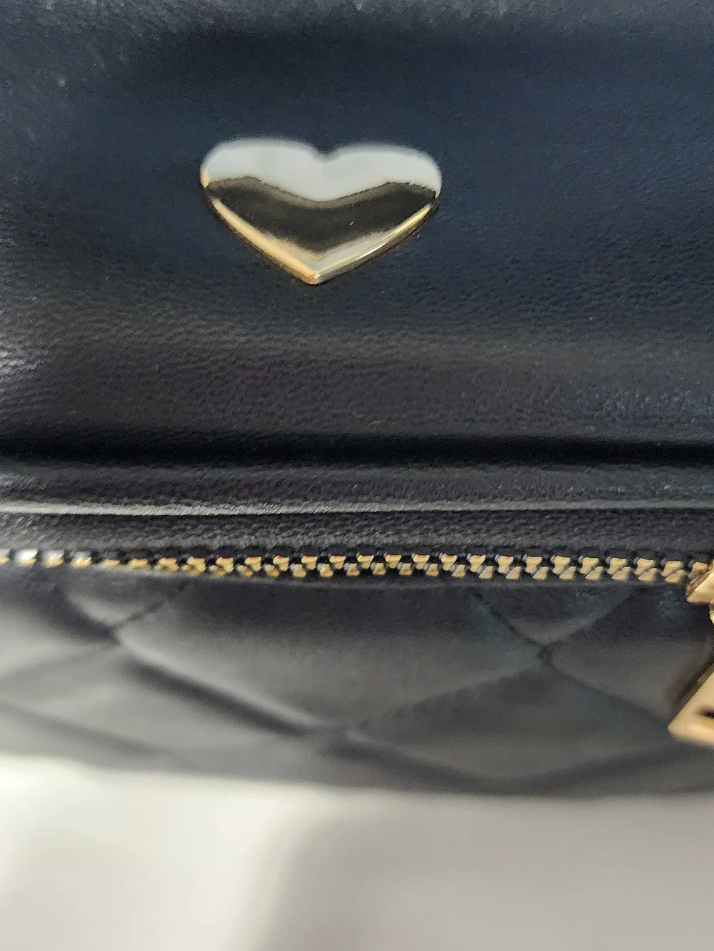 Quilted Black Leatherette Vanity Case with Gold Hardware - Picture 3 of 12